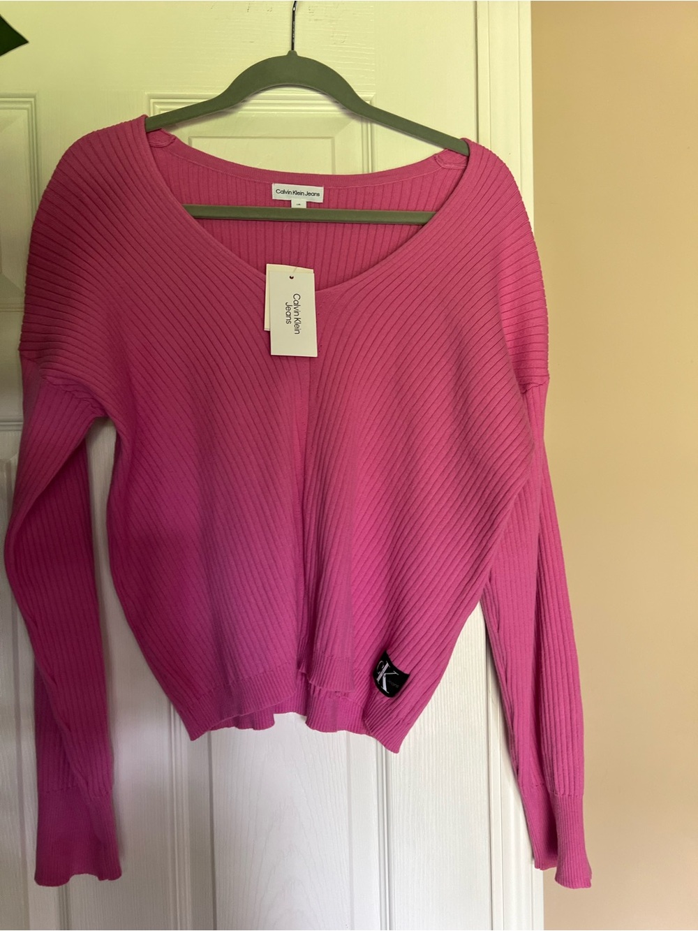NWT Calvin Klein Hot Pink Ribbed V-Neck Sweater